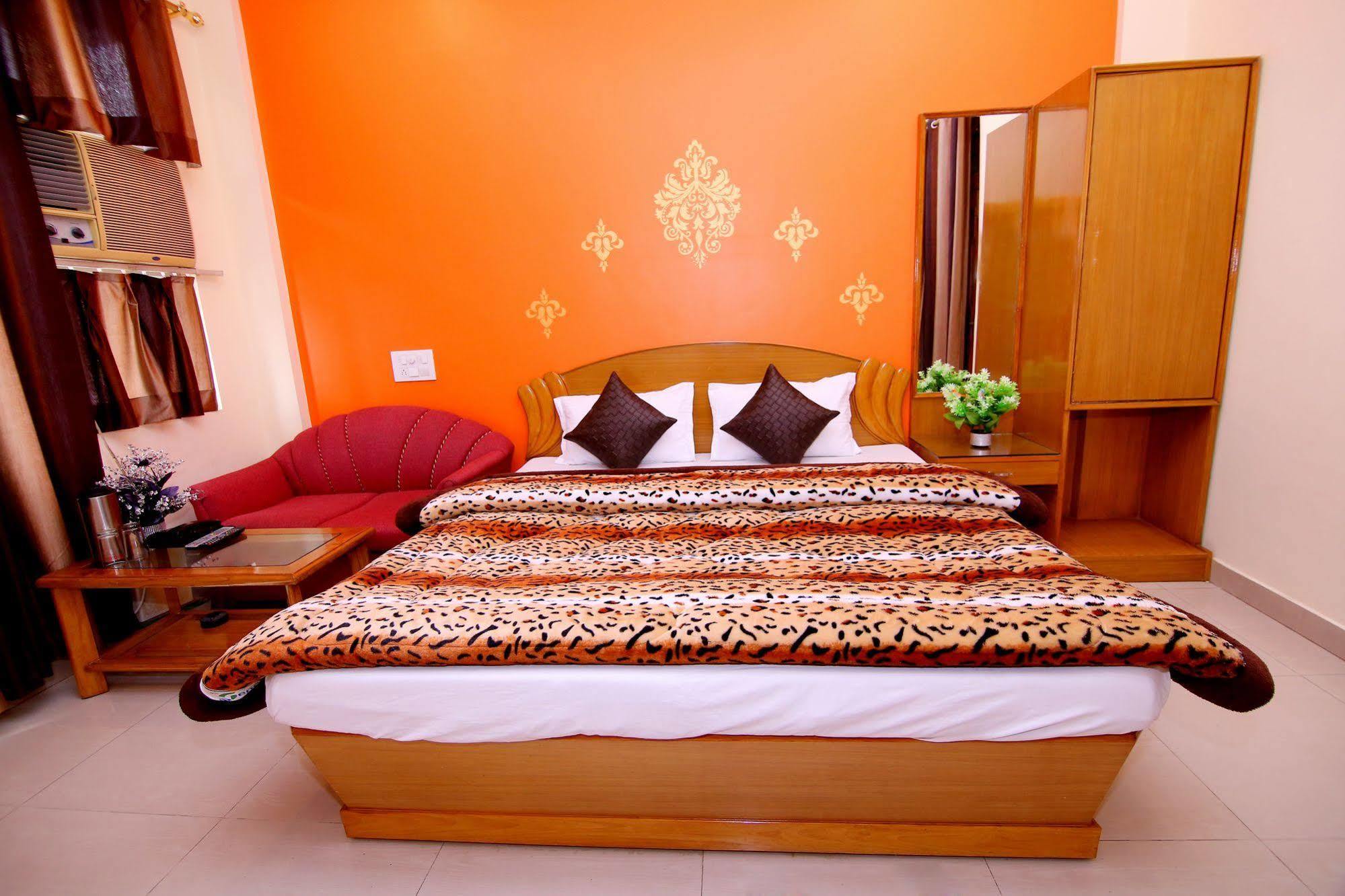 Hotel Sunshine Haridwar Ngoại thất bức ảnh