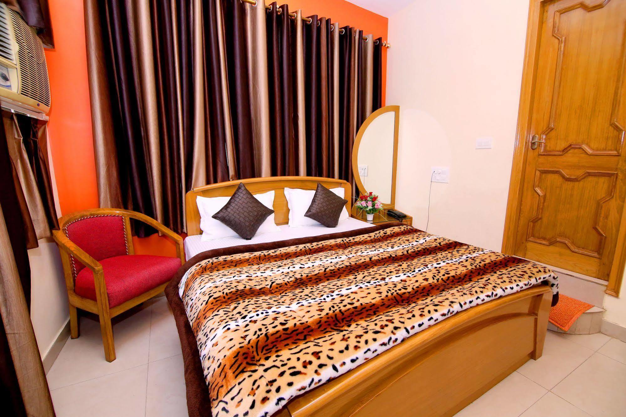 Hotel Sunshine Haridwar Ngoại thất bức ảnh